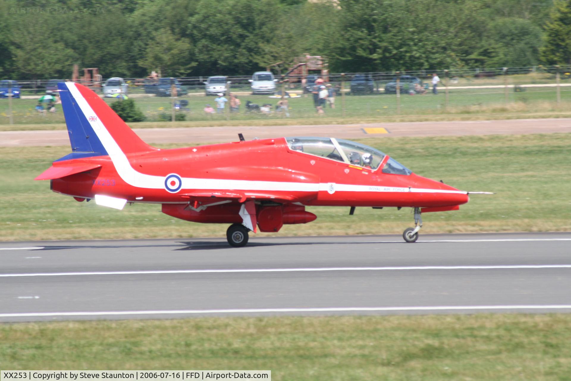 XX253, 1978 Hawker Siddeley Hawk T.1A C/N 089/312089, Royal International Air Tattoo 2006