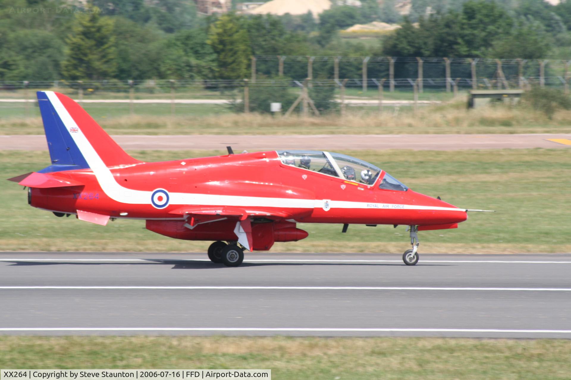 XX264, 1978 Hawker Siddeley Hawk T.1A C/N 100/312100, Royal International Air Tattoo 2006