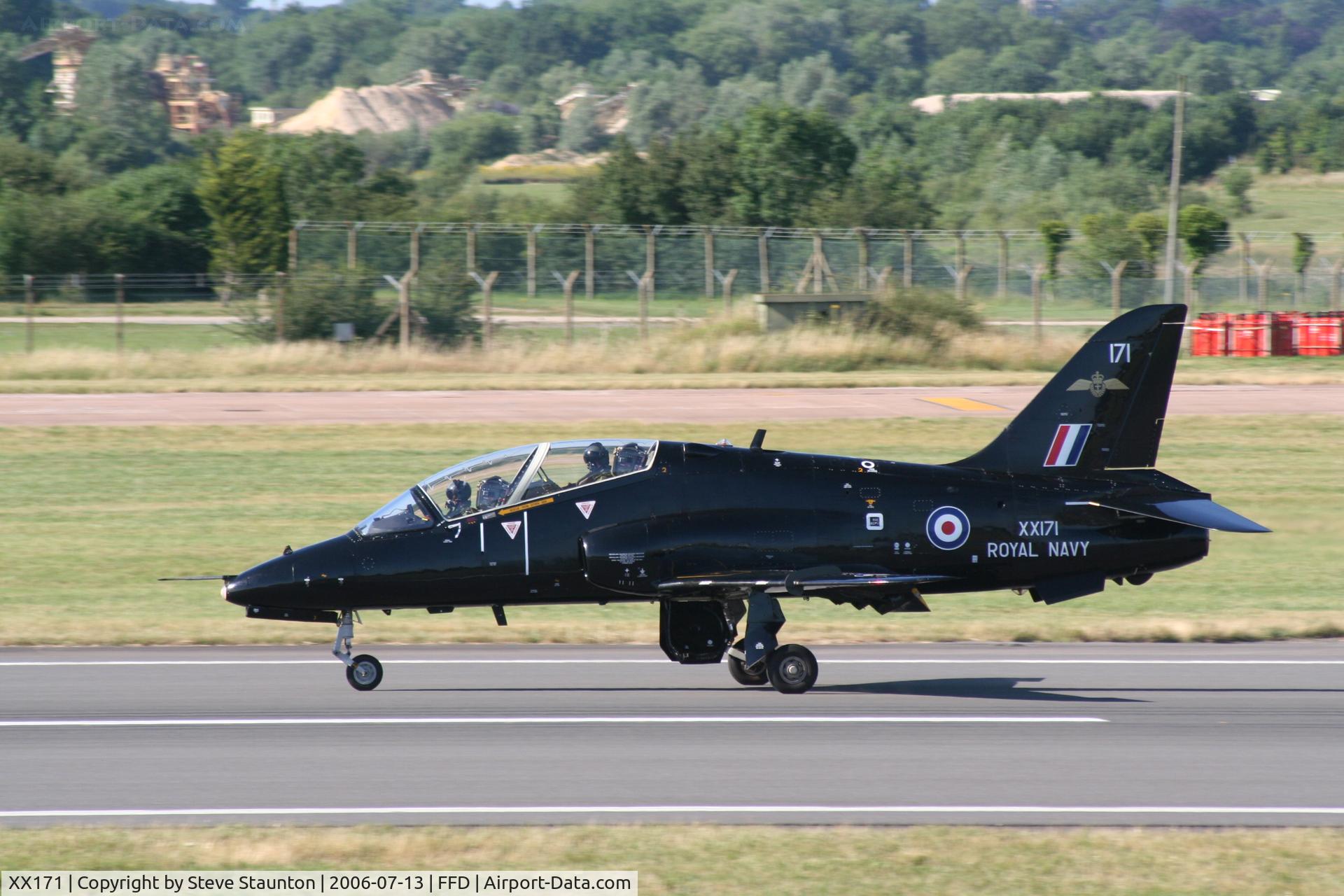 XX171, 1977 Hawker Siddeley Hawk T.1 C/N 018/312018, Royal International Air Tattoo 2006