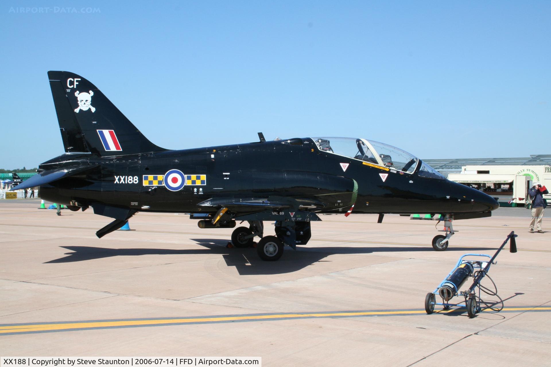 XX188, 1977 Hawker Siddeley Hawk T.1A C/N 035/312035, Royal International Air Tattoo 2006