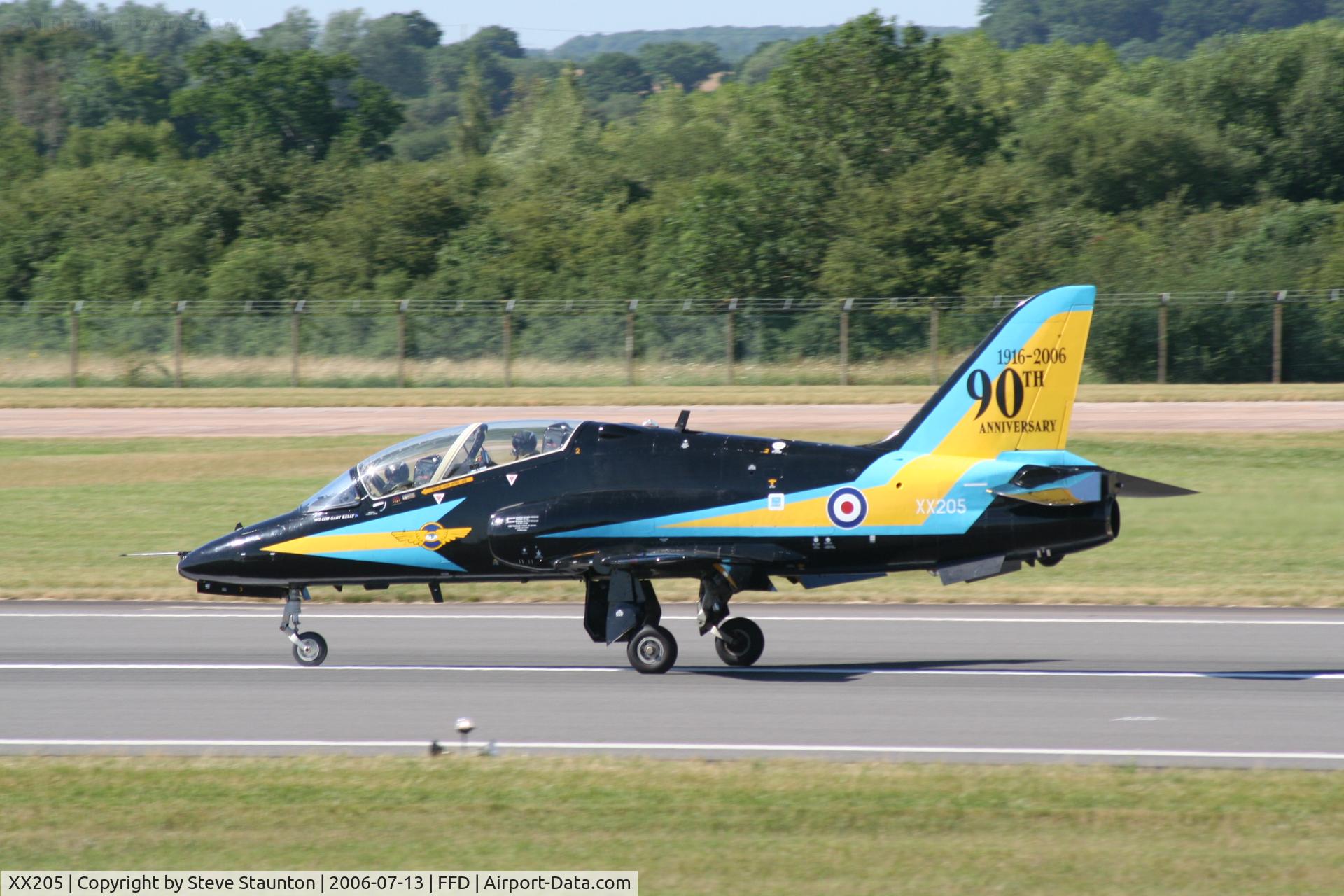 XX205, 1978 Hawker Siddeley Hawk T.1A C/N 052/312052, Royal International Air Tattoo 2006