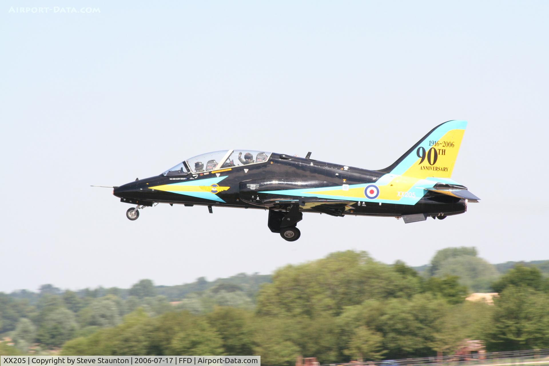 XX205, 1978 Hawker Siddeley Hawk T.1A C/N 052/312052, Royal International Air Tattoo 2006