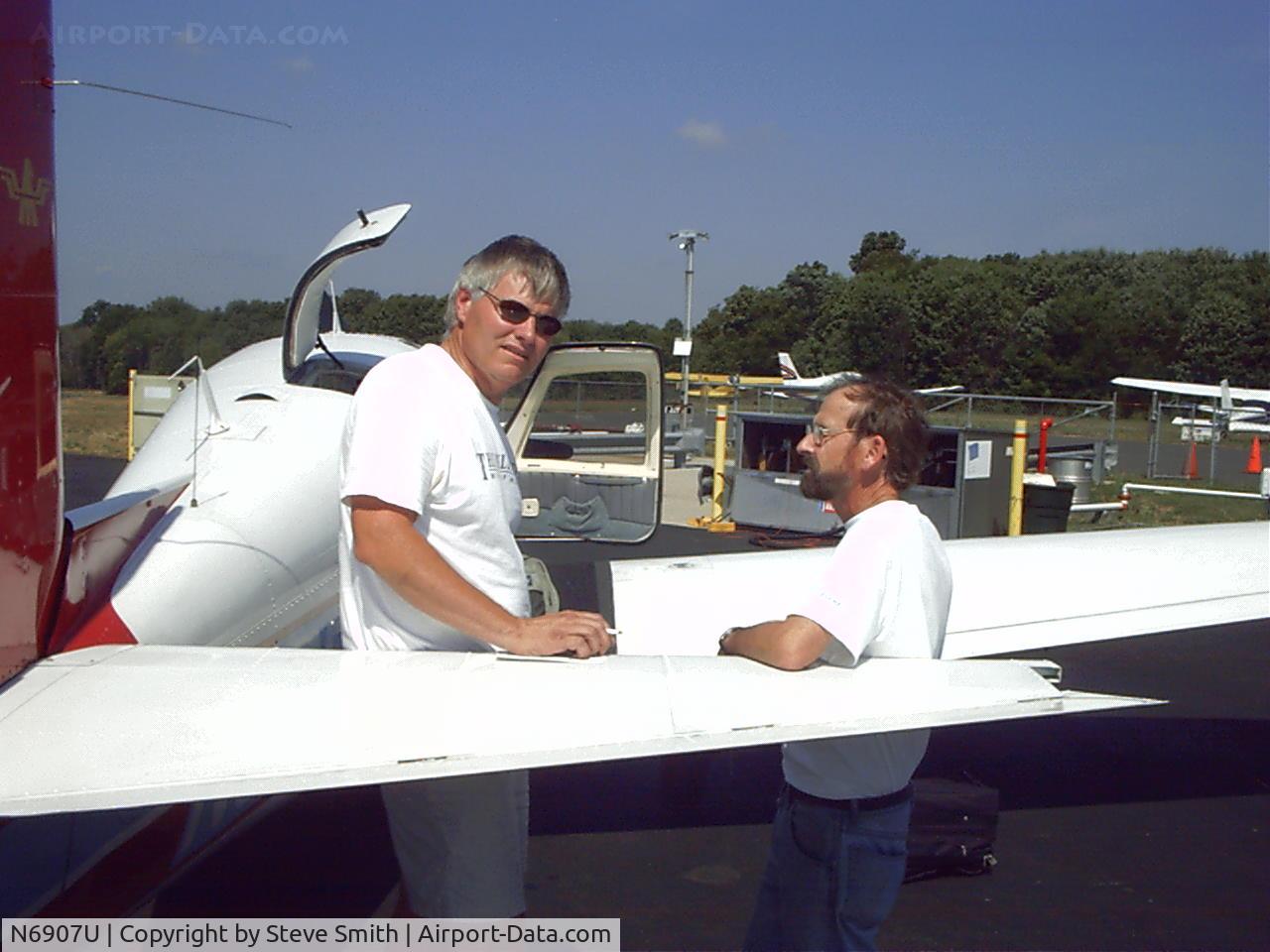 N6907U, 1964 Mooney M20E C/N 419, Pilot/owner Jeff Lawrence on left