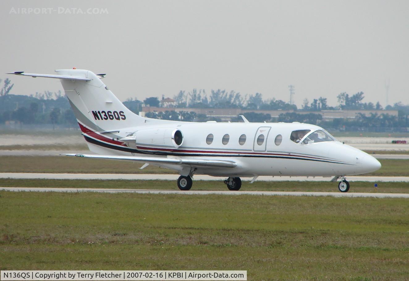 N136QS, Raytheon Aircraft Company 400A C/N RK-414, part of the Friday afternoon arrivals 'rush' at PBI