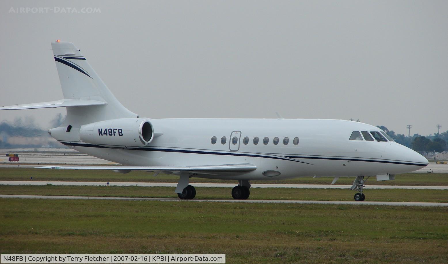 N48FB, 1995 Dassault Falcon 2000 C/N 11, part of the Friday afternoon arrivals 'rush' at PBI