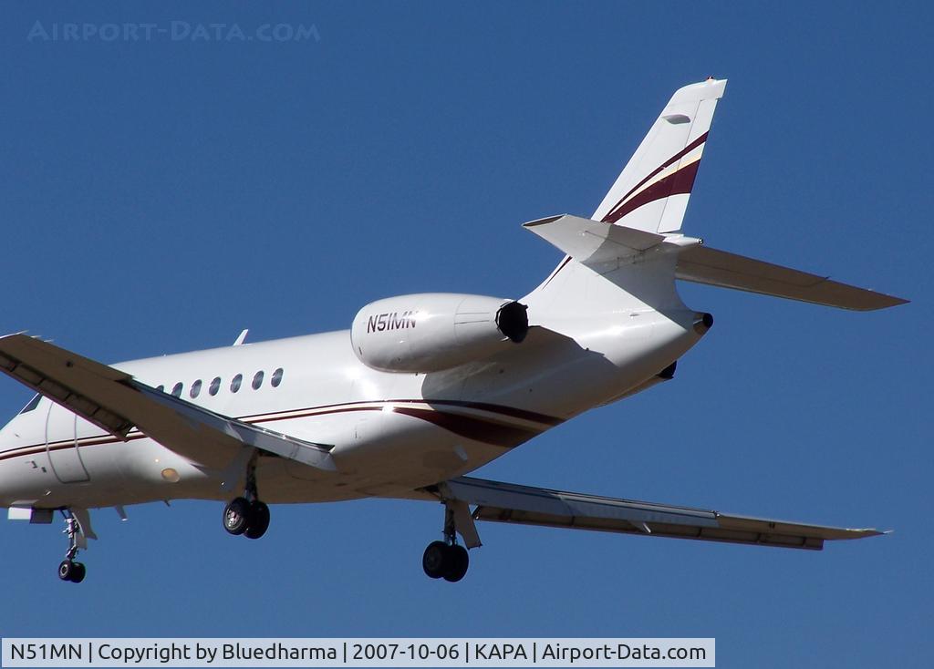 N51MN, 1995 Dassault Falcon 2000 C/N 14, Approach to 17L, and fighting the wind.