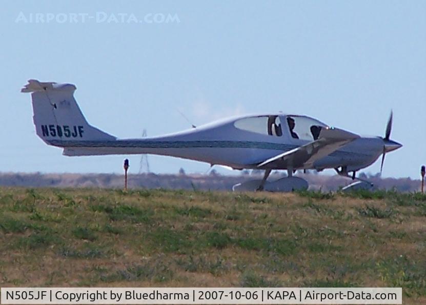 N505JF, 2005 Diamond DA-40 Diamond Star C/N 40.520, Taxi to takeoff.