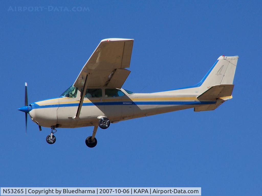 N53265, 1981 Cessna 172P C/N 17274714, Approach to 17L (looks like a new pair of wheels)