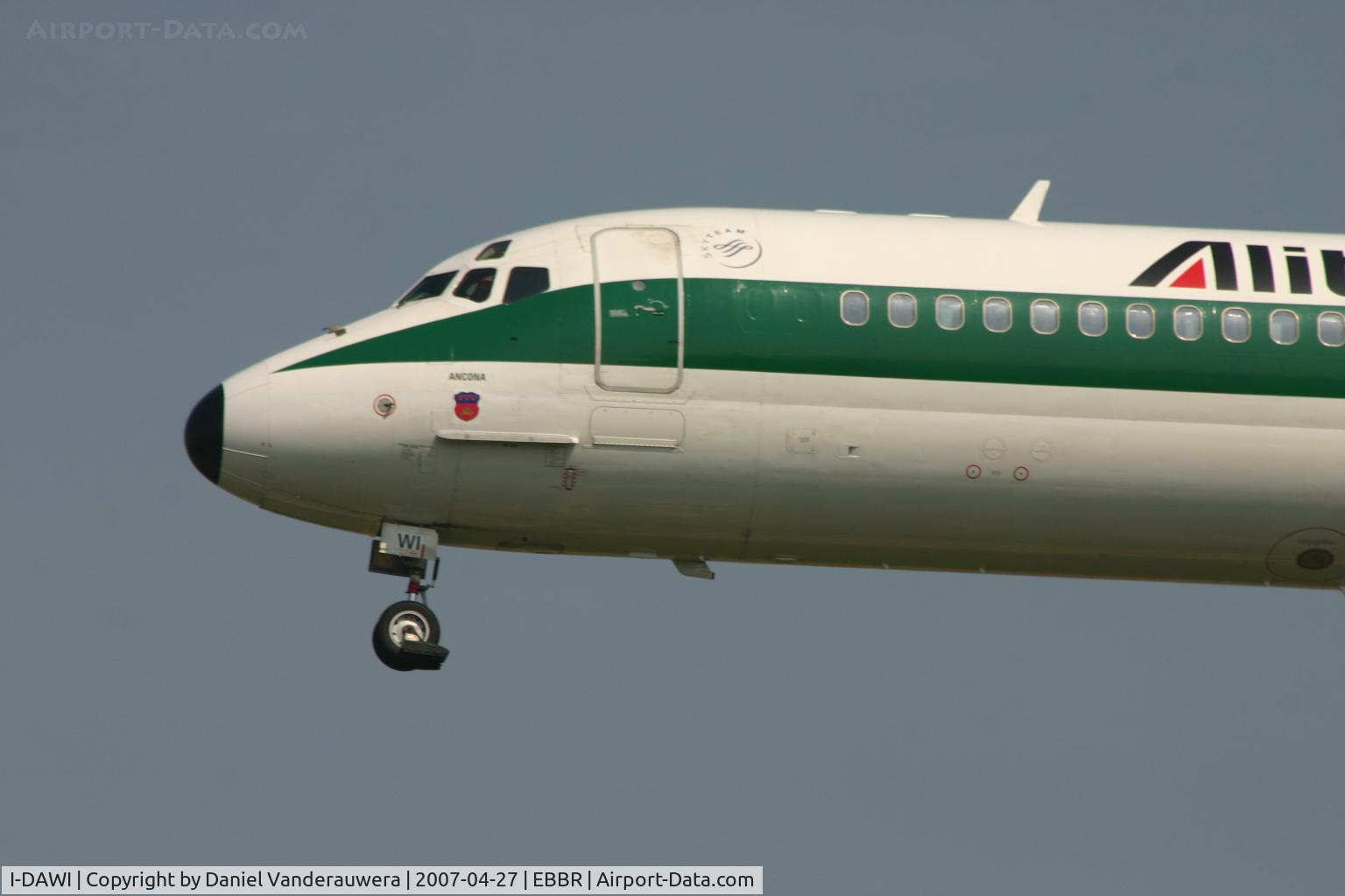 I-DAWI, 1984 McDonnell Douglas MD-82 (DC-9-82) C/N 49194, 