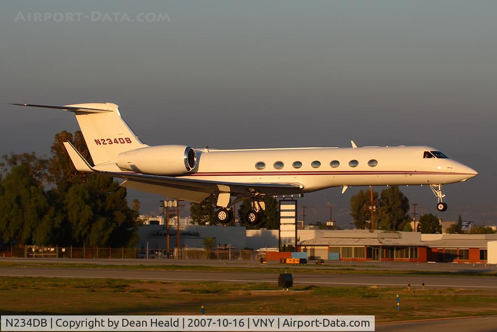 N234DB, 2006 Gulfstream Aerospace GV-SP (G550) C/N 5106, Skybird Aviation Inc 2006 Gulfstream GV-SP (G550) landing RWY 16R.