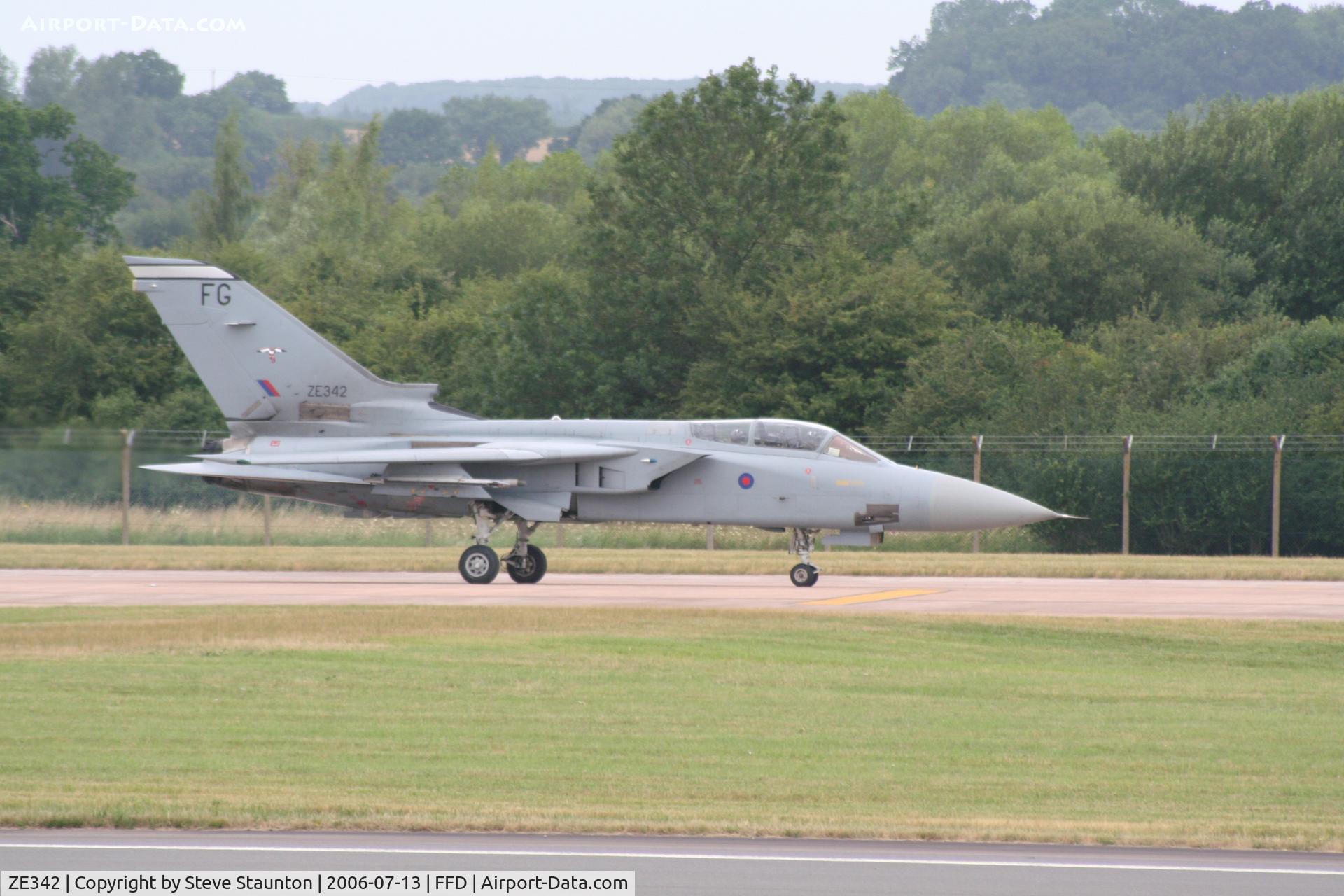 ZE342, 1987 Panavia Tornado F.3 C/N 647/AS044/3288, Royal International Air Tattoo 2006