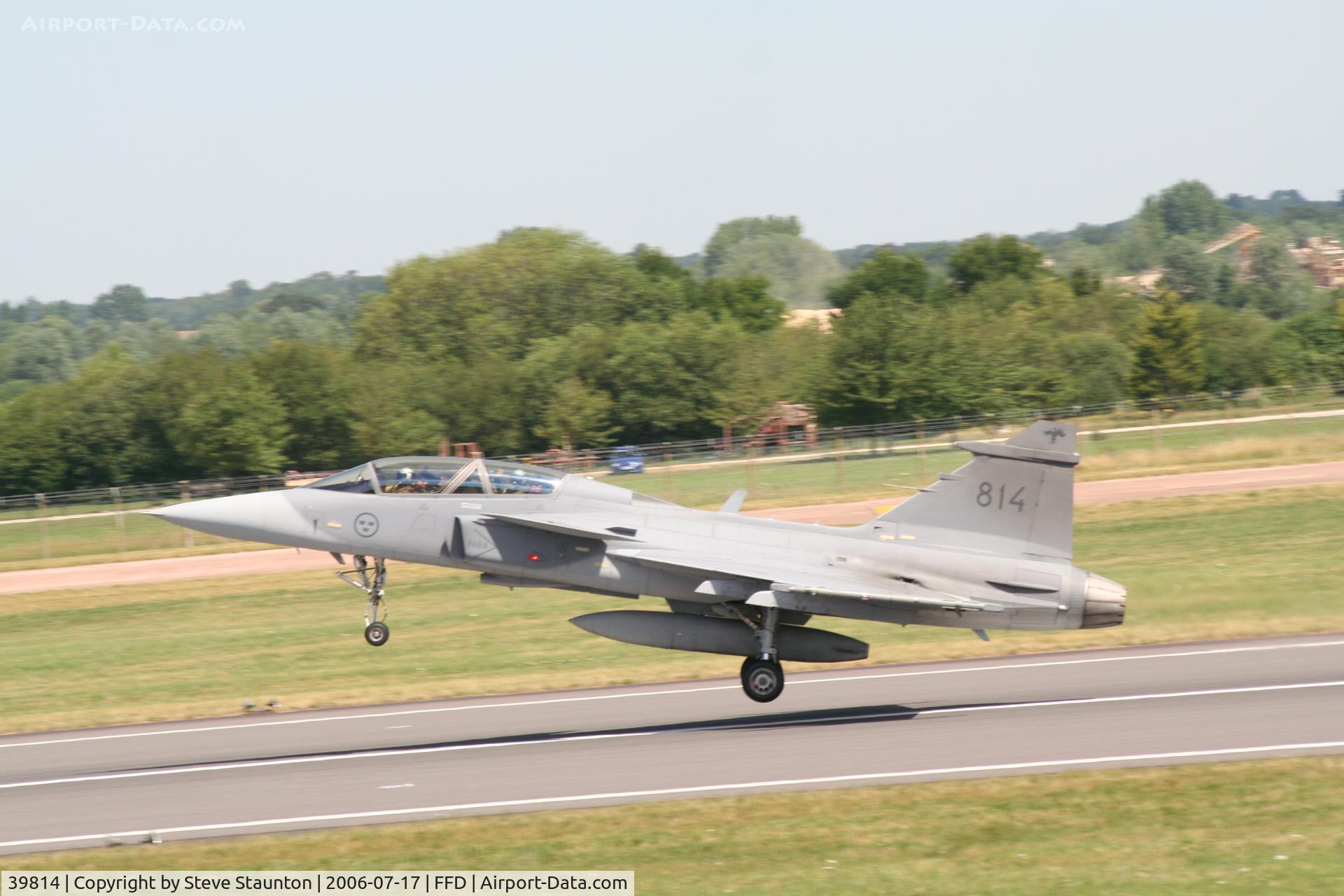 39814, Saab JAS-39B Gripen C/N 39814, Royal International Air Tattoo 2006