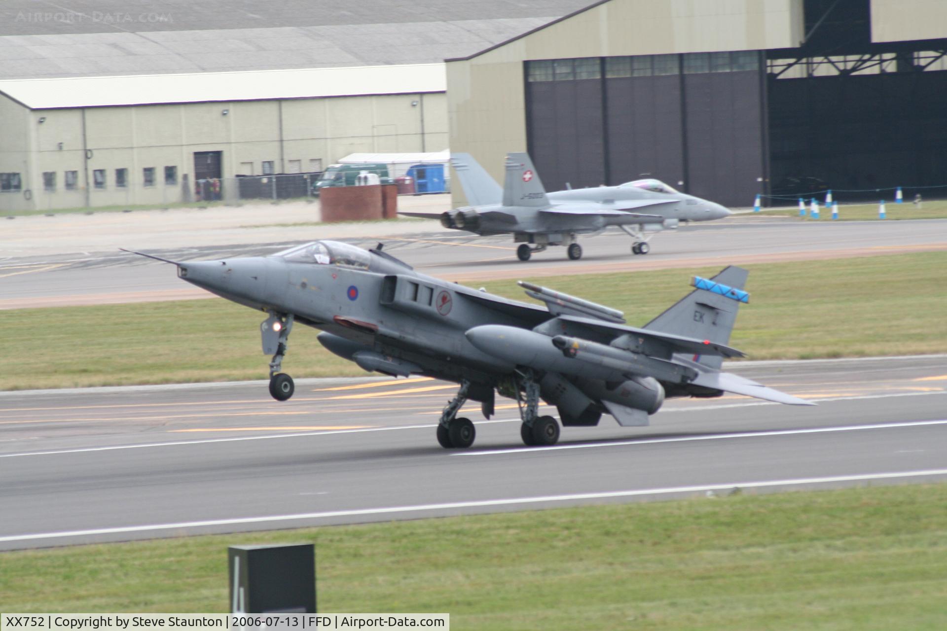 XX752, 1975 Sepecat Jaguar GR.3A C/N S.49, Royal International Air Tattoo 2006