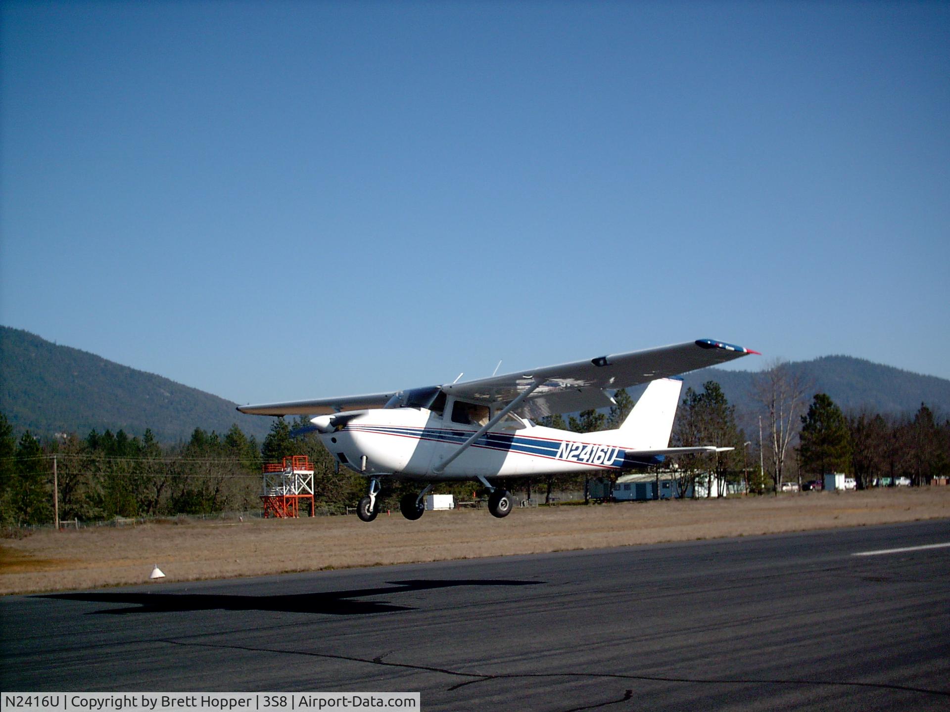 N2416U, 1963 Cessna 172D C/N 17250016, Take off by Bryan