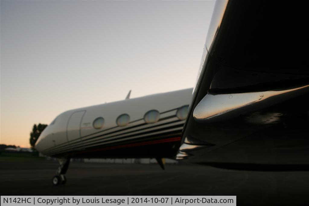 N142HC, 2004 Gulfstream Aerospace GIV-X (G450) C/N 4007, in lfqg