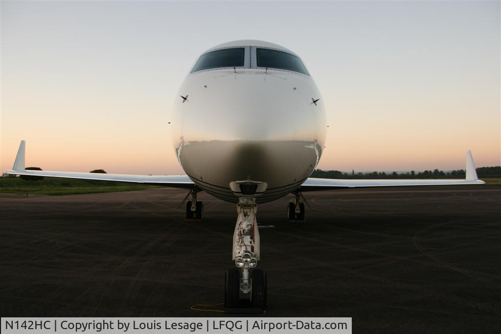 N142HC, 2004 Gulfstream Aerospace GIV-X (G450) C/N 4007, in lfqg