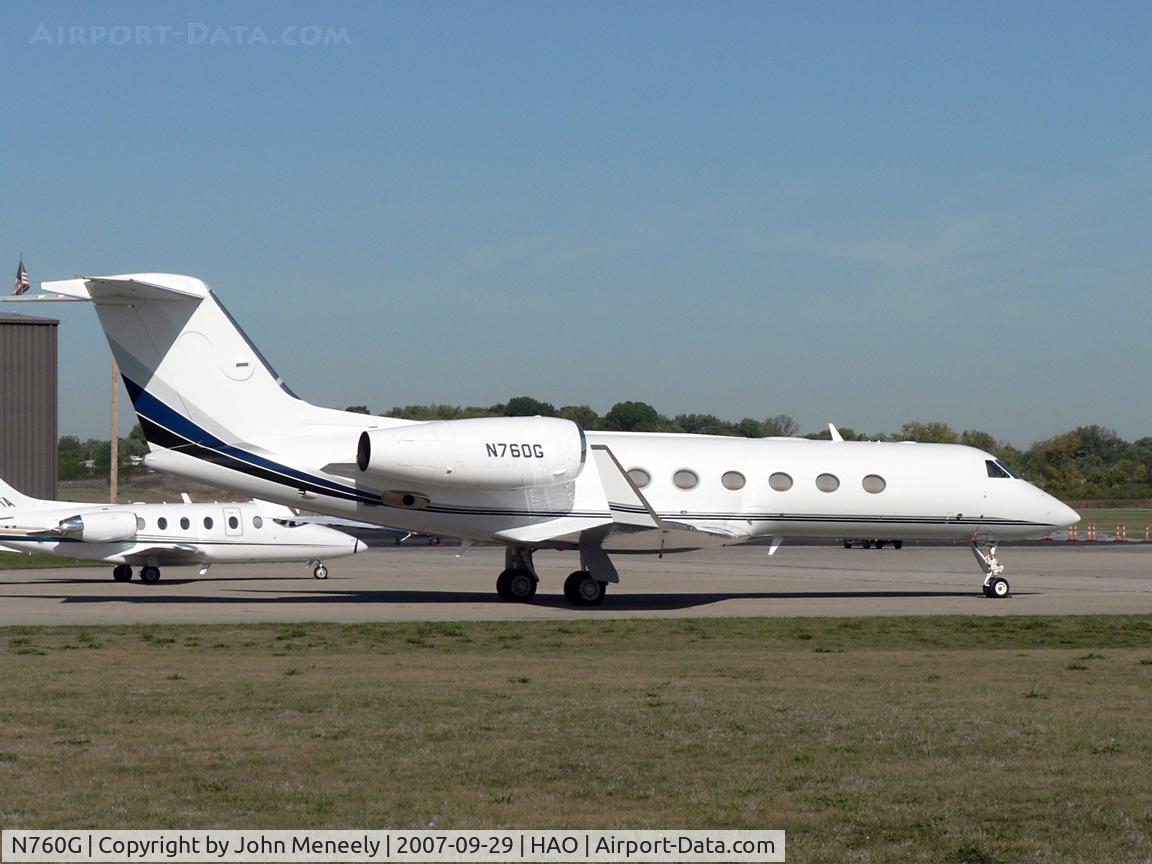 N760G, 2005 Gulfstream Aerospace Gulfstream 450 (IVSP) C/N 4039, Gulfstream basking in the sun in Ohio