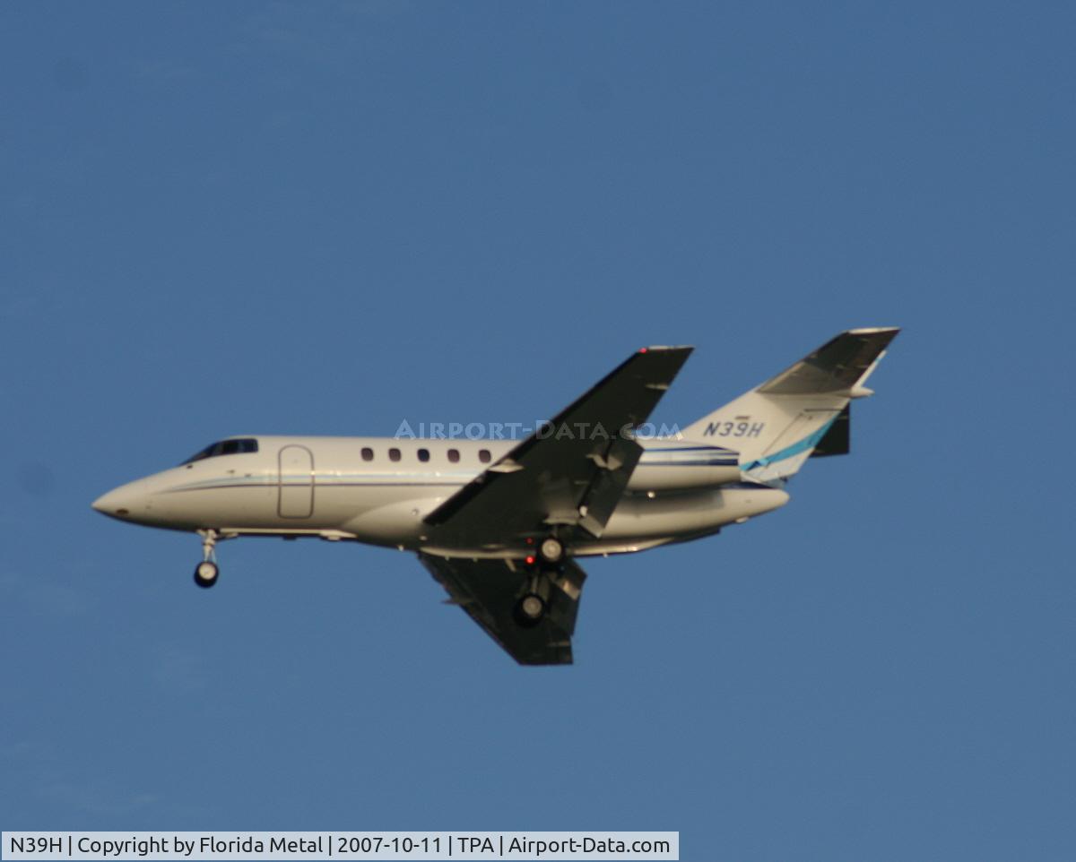 N39H, 2004 Raytheon Hawker 800XP C/N 258695, 800XP