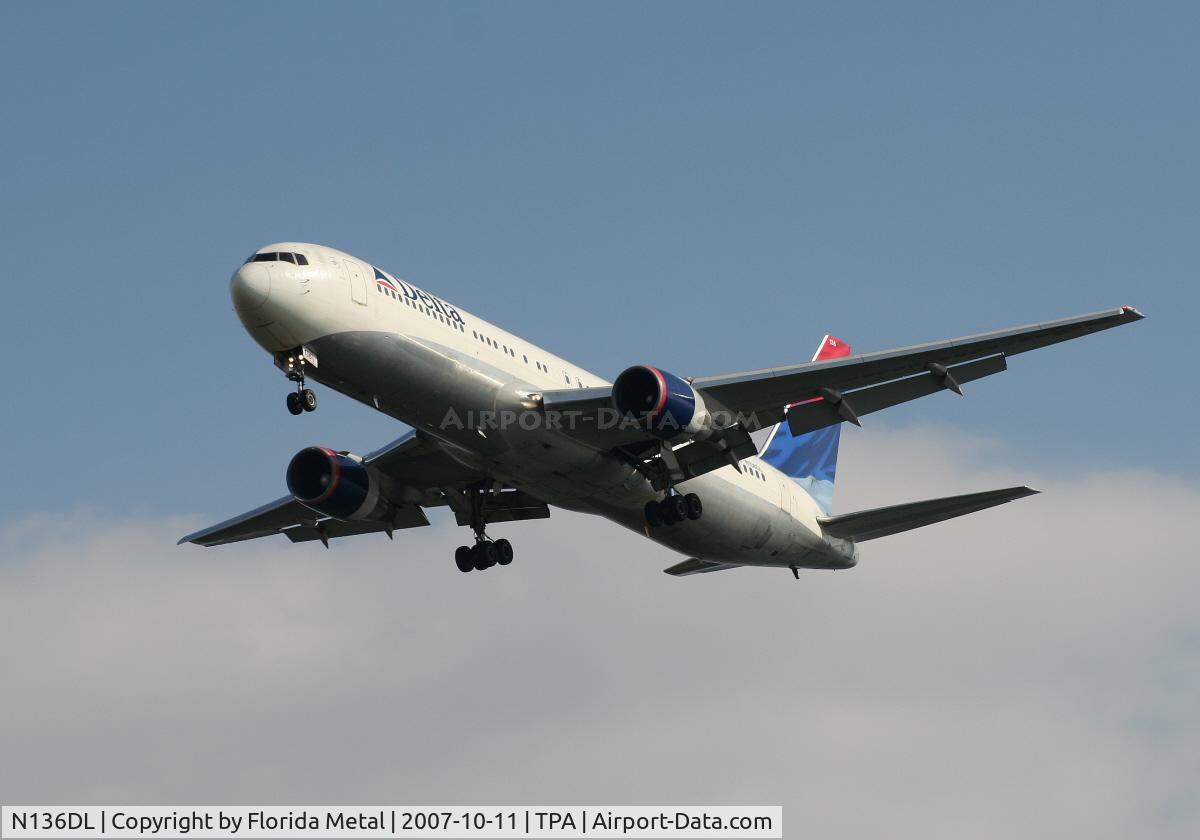 N136DL, 1991 Boeing 767-332 C/N 25146, Delta