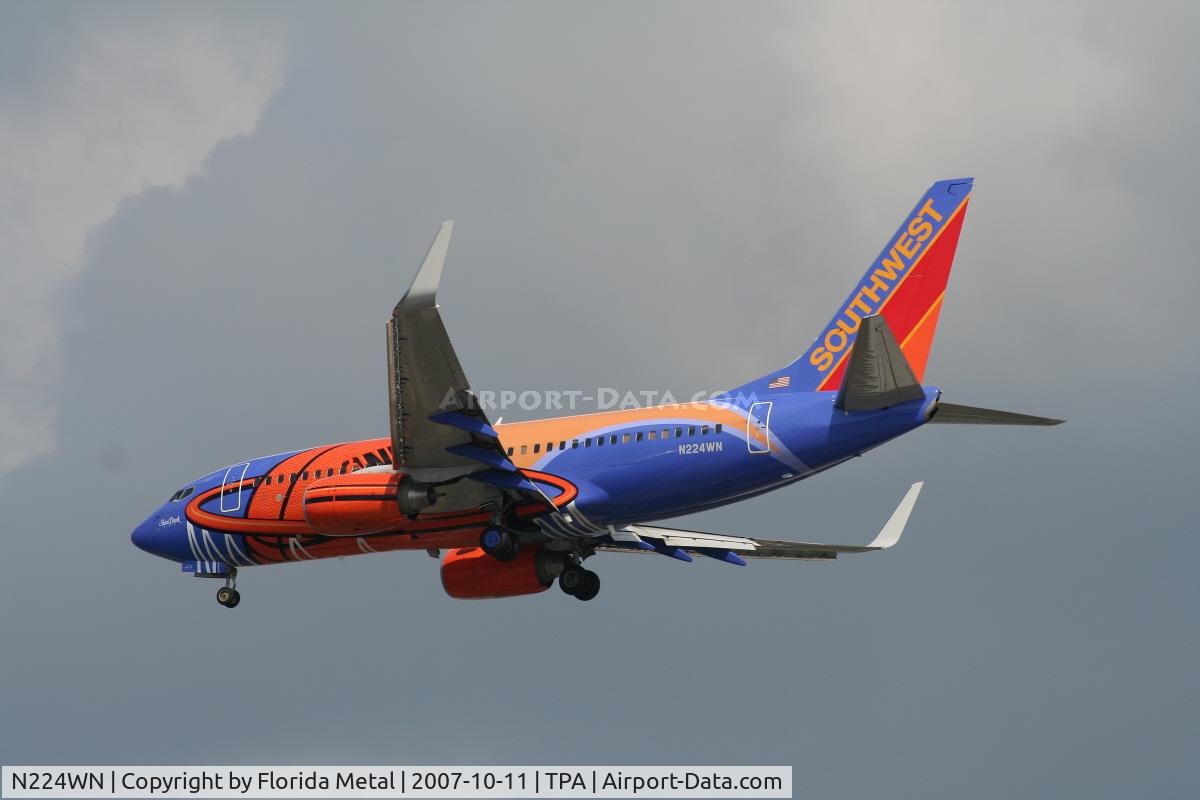 N224WN, 2005 Boeing 737-7H4 C/N 32493, Southwest