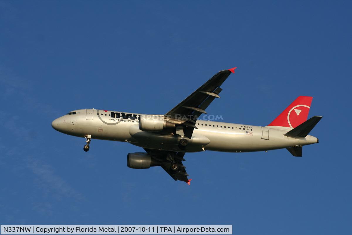N337NW, 1992 Airbus A320-212 C/N 358, Northwest
