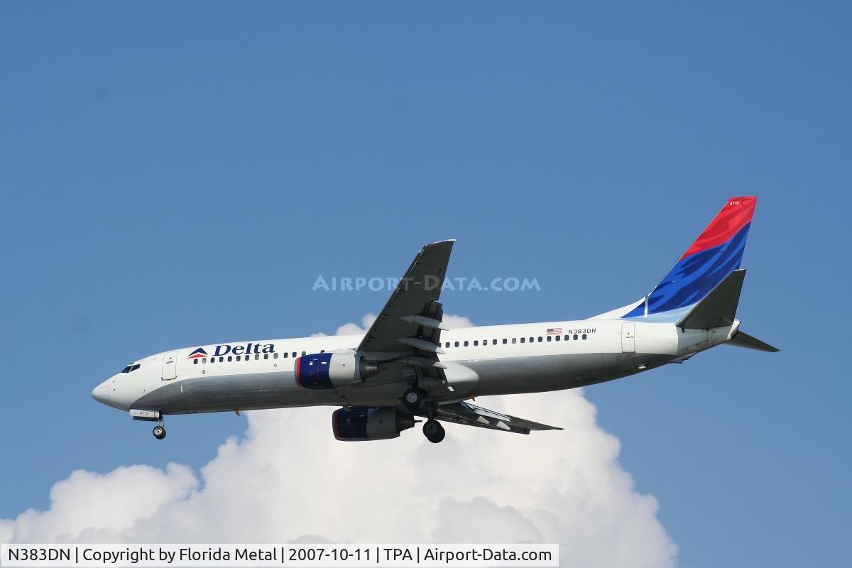 N383DN, 1999 Boeing 737-832 C/N 30346, Delta