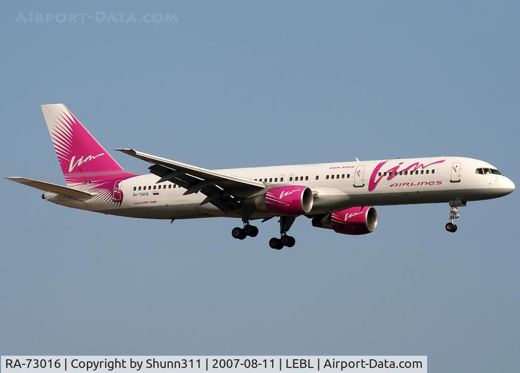 RA-73016, 1993 Boeing 757-230 C/N 26433, Landing rwy 25R
