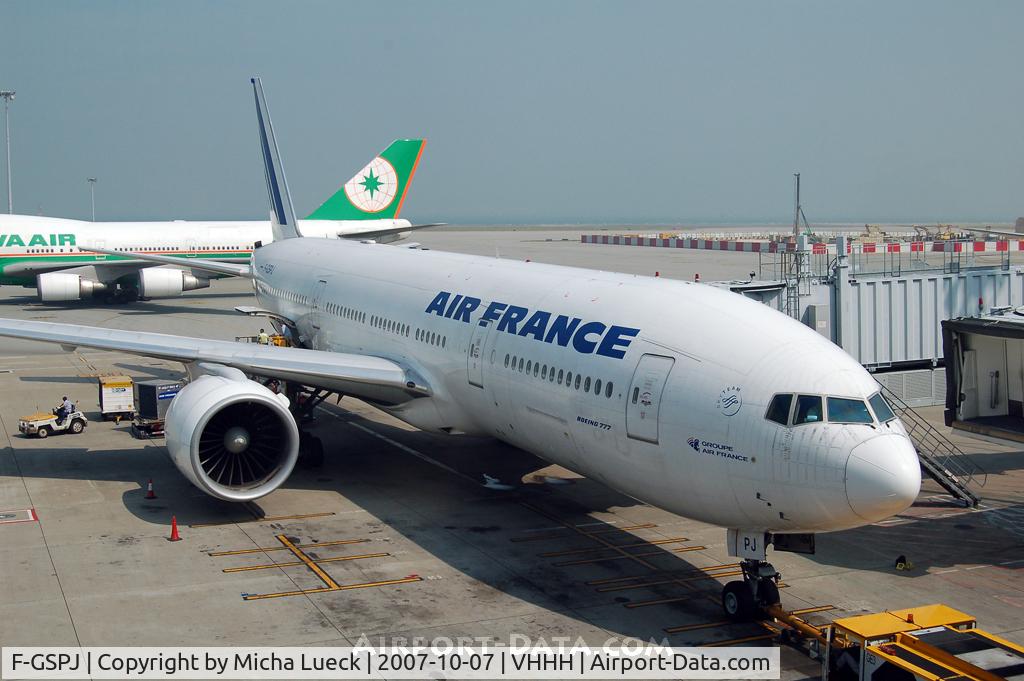 F-GSPJ, 1999 Boeing 777-228/ER C/N 29009, At Hong Kong