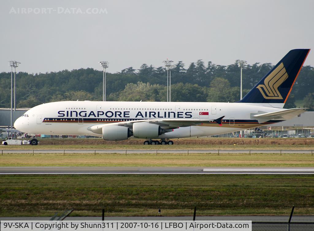 9V-SKA, 2007 Airbus A380-841 C/N 003, 12 hours before delivery, it has made just a small tour with a tractor... Nice for us ;-)
