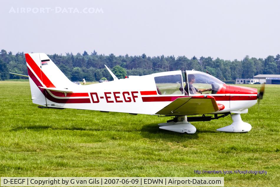 D-EEGF, Robin DR-400-180 Regent Regent C/N 1013, The D-EEGF for a local flight at Nordhorn-Lingen EDWN.