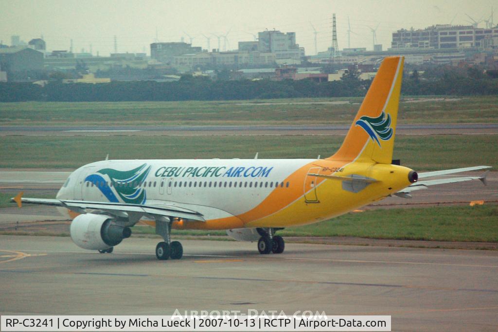 RP-C3241, Airbus A320-214 C/N 2439, Taxiing to the runway