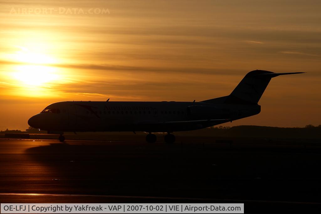 OE-LFJ, 1995 Fokker 70 (F-28-0070) C/N 11532, Austrian Arrows Fokker 70