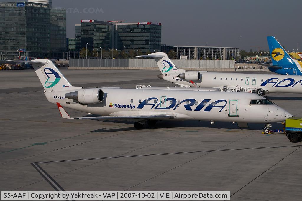 S5-AAF, 1998 Canadair CRJ-200LR (CL-600-2B19) C/N 7272, Adria Airways Regionaljet