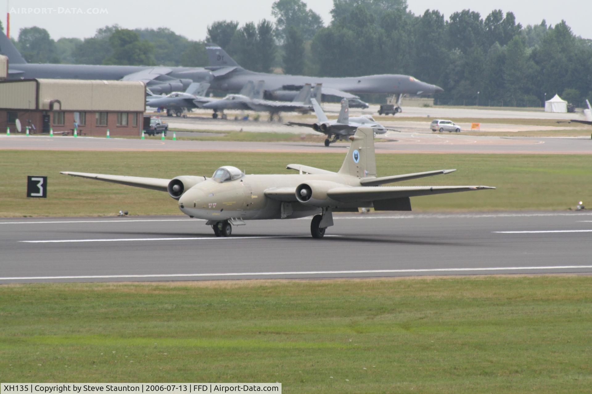 XH135, 1959 English Electric Canberra PR.9 C/N SH1725, Royal International Air Tattoo 2006