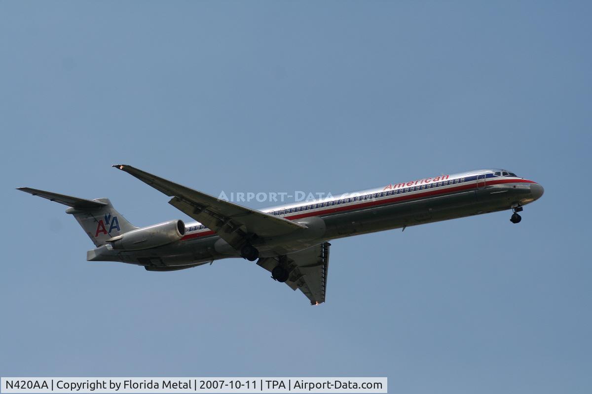 N420AA, 1986 McDonnell Douglas MD-82 (DC-9-82) C/N 49332, American