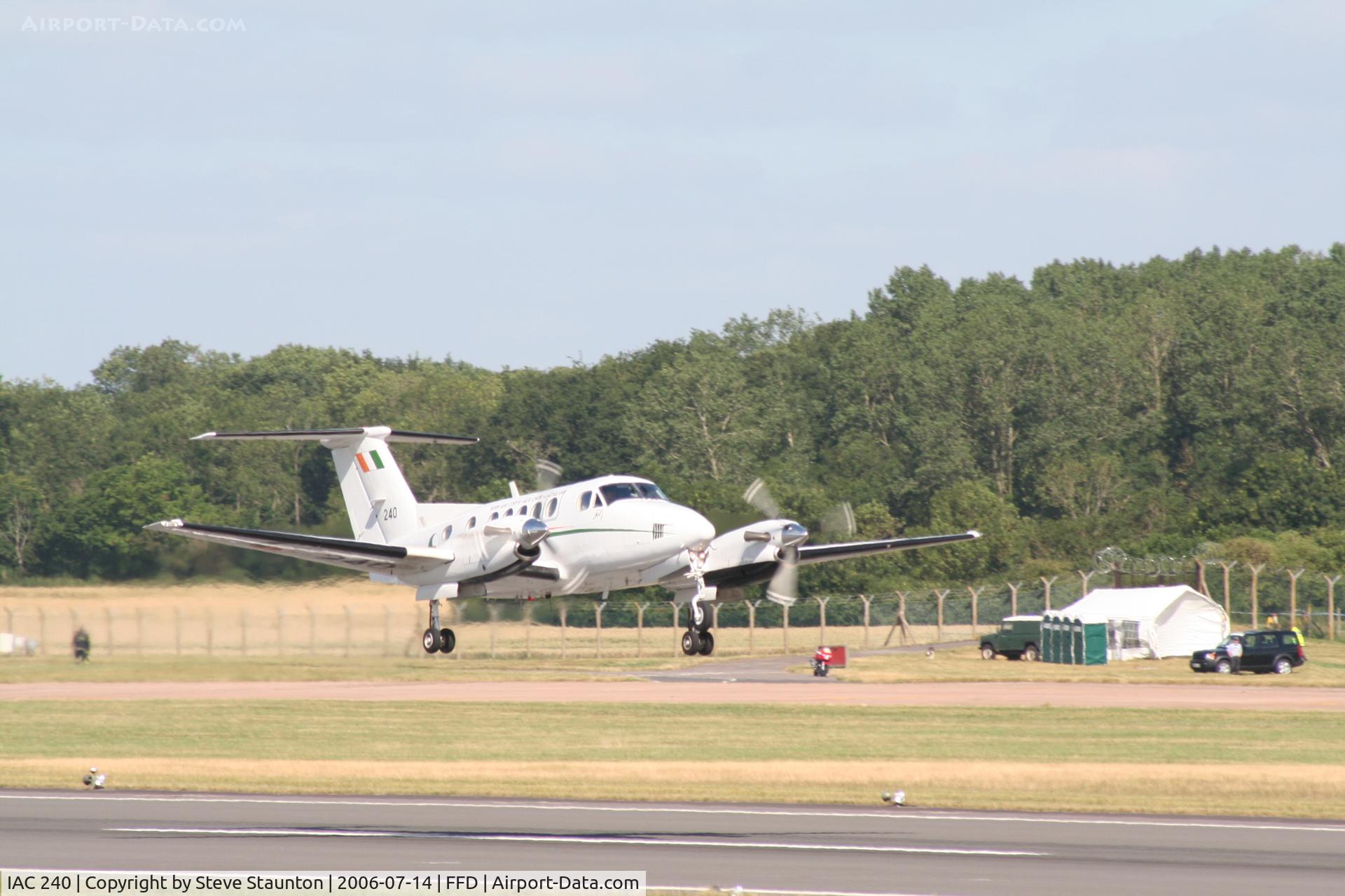 IAC 240, 1980 Beech 200 Super King Air C/N BB-672, Royal International Air Tattoo 2006