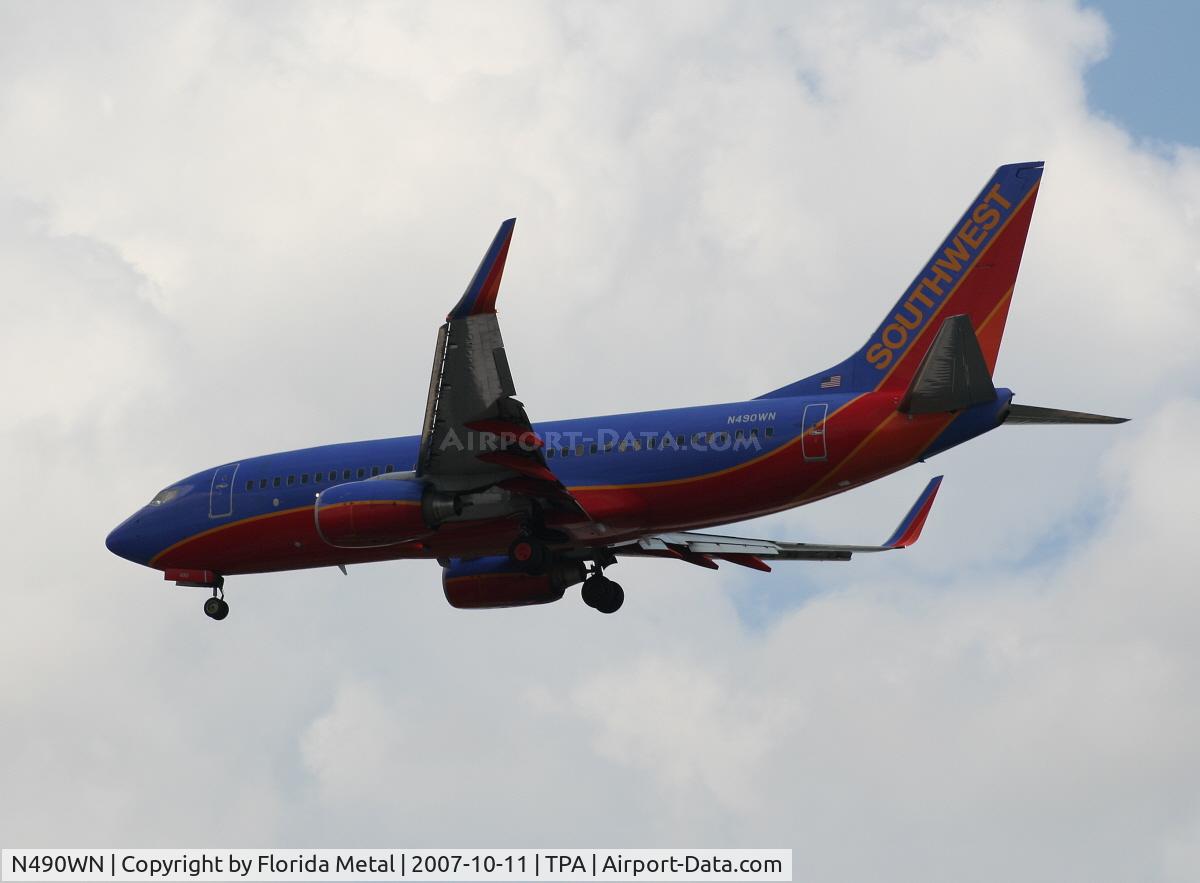 N490WN, 2004 Boeing 737-7H4 C/N 32476, Southwest