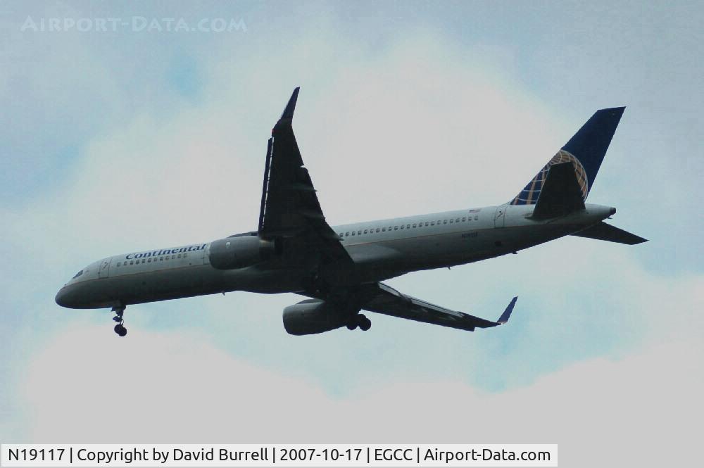N19117, 1996 Boeing 757-224 C/N 27559, Continental - Landing