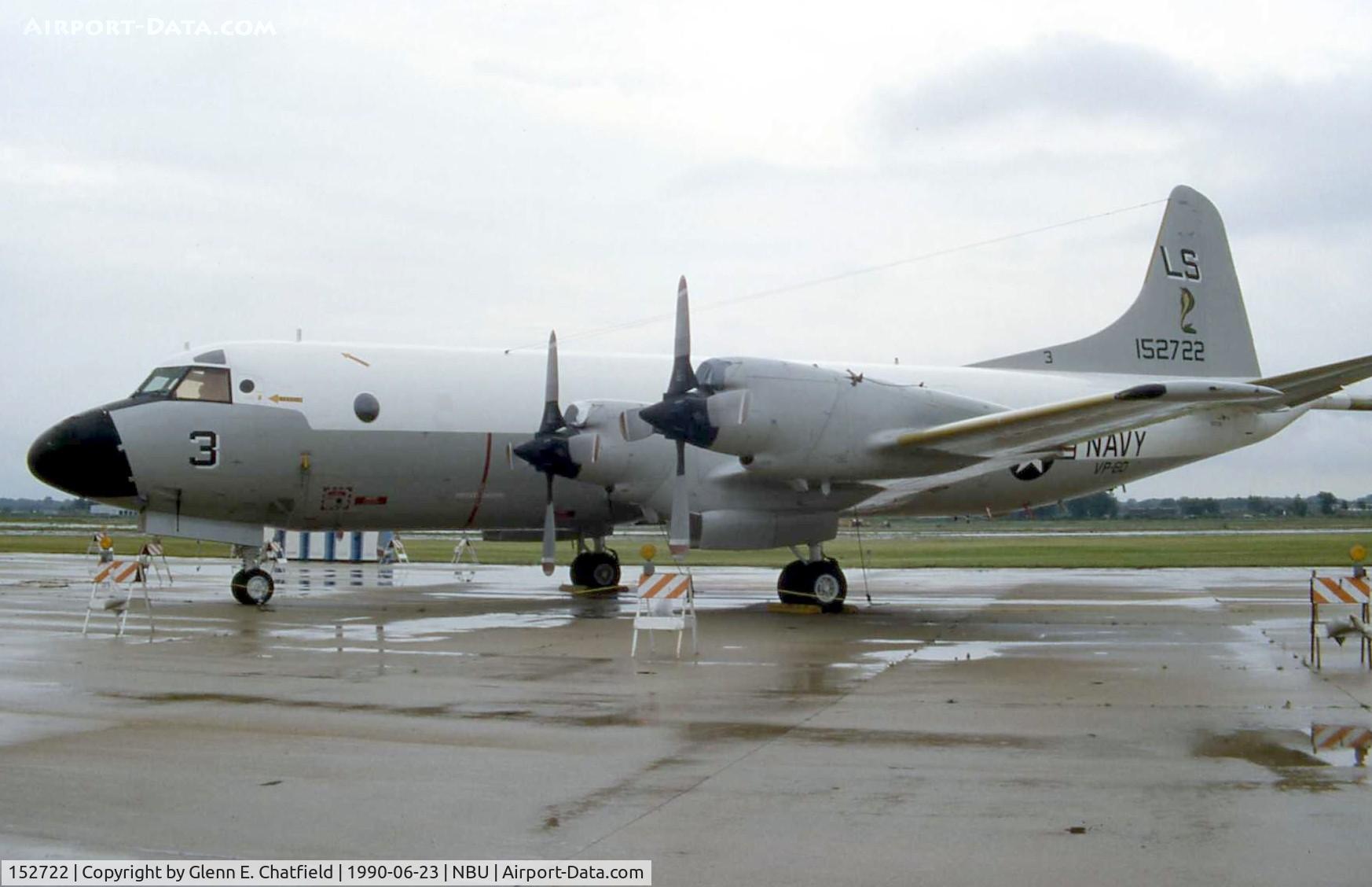 152722, Lockheed P-3 AEW&C C/N 185-5162, At Glenview NAS during the open house when still active Navy