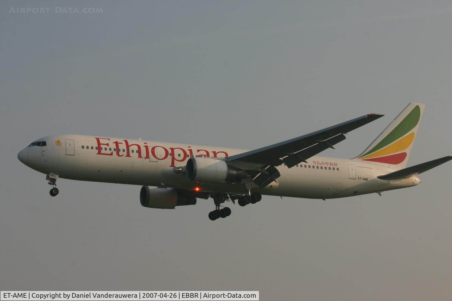 ET-AME, 1996 Boeing 767-306/ER C/N 27611, flight ET704 is descending to rwy 25L
