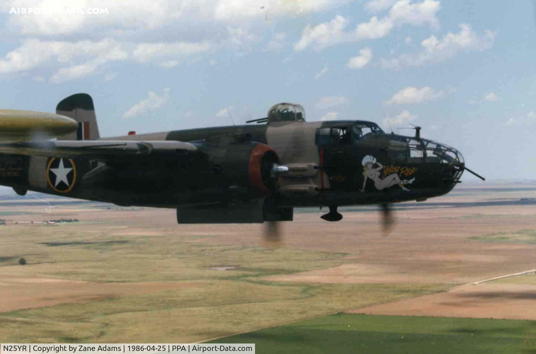N25YR, 1943 North American TB-25N Mitchell C/N 108-34881, IN flight with B-17 Chuckie at Pampa, TX