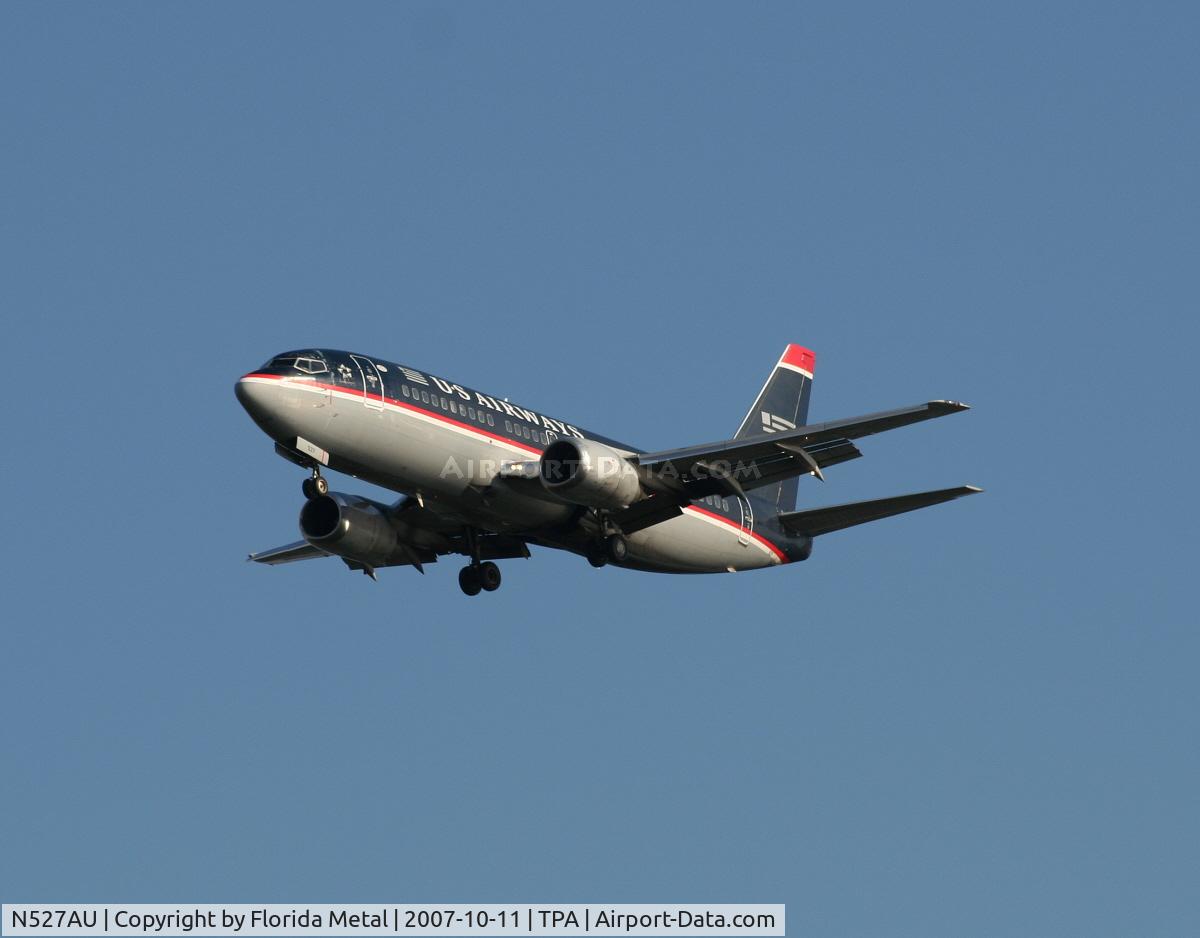 N527AU, 1988 Boeing 737-3B7 C/N 23862, US