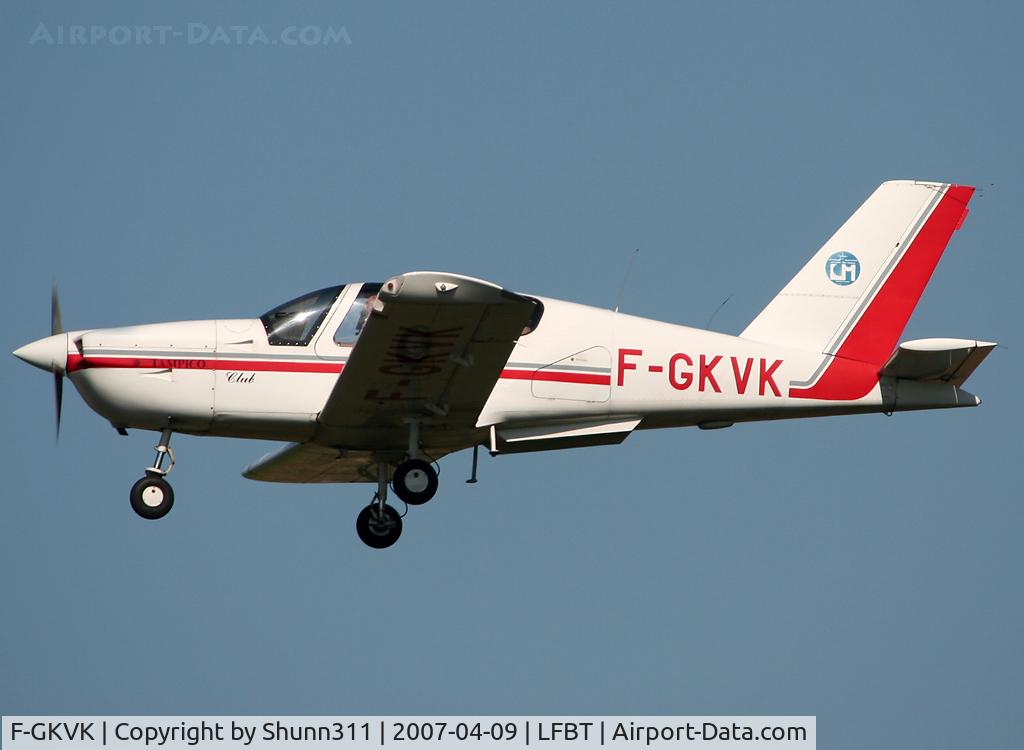 F-GKVK, Socata TB-9 Tampico C/N 1290, Take off rwy 02