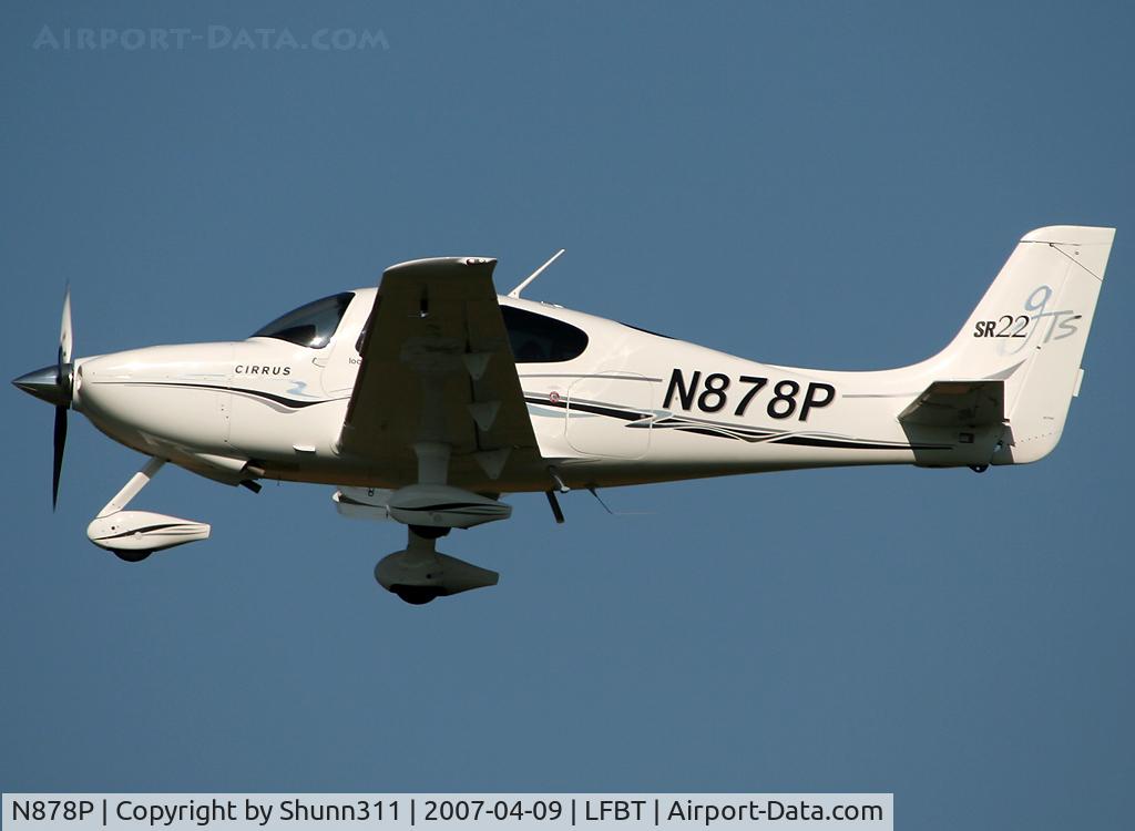 N878P, 2005 Cirrus SR22 GTS C/N 1488, Take off rwy 02