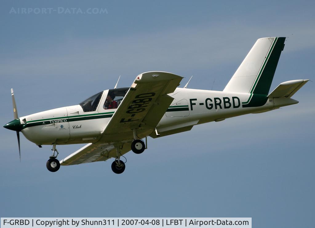 F-GRBD, Socata TB-9 Tampico C/N 1092, Landing rwy 02