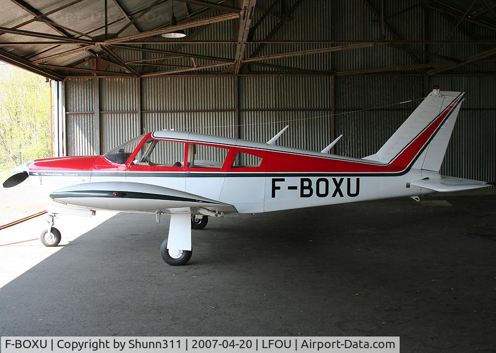 F-BOXU, Piper PA-28R-180 Cherokee Arrow C/N 28R30290, Inside the Airclub's hangar