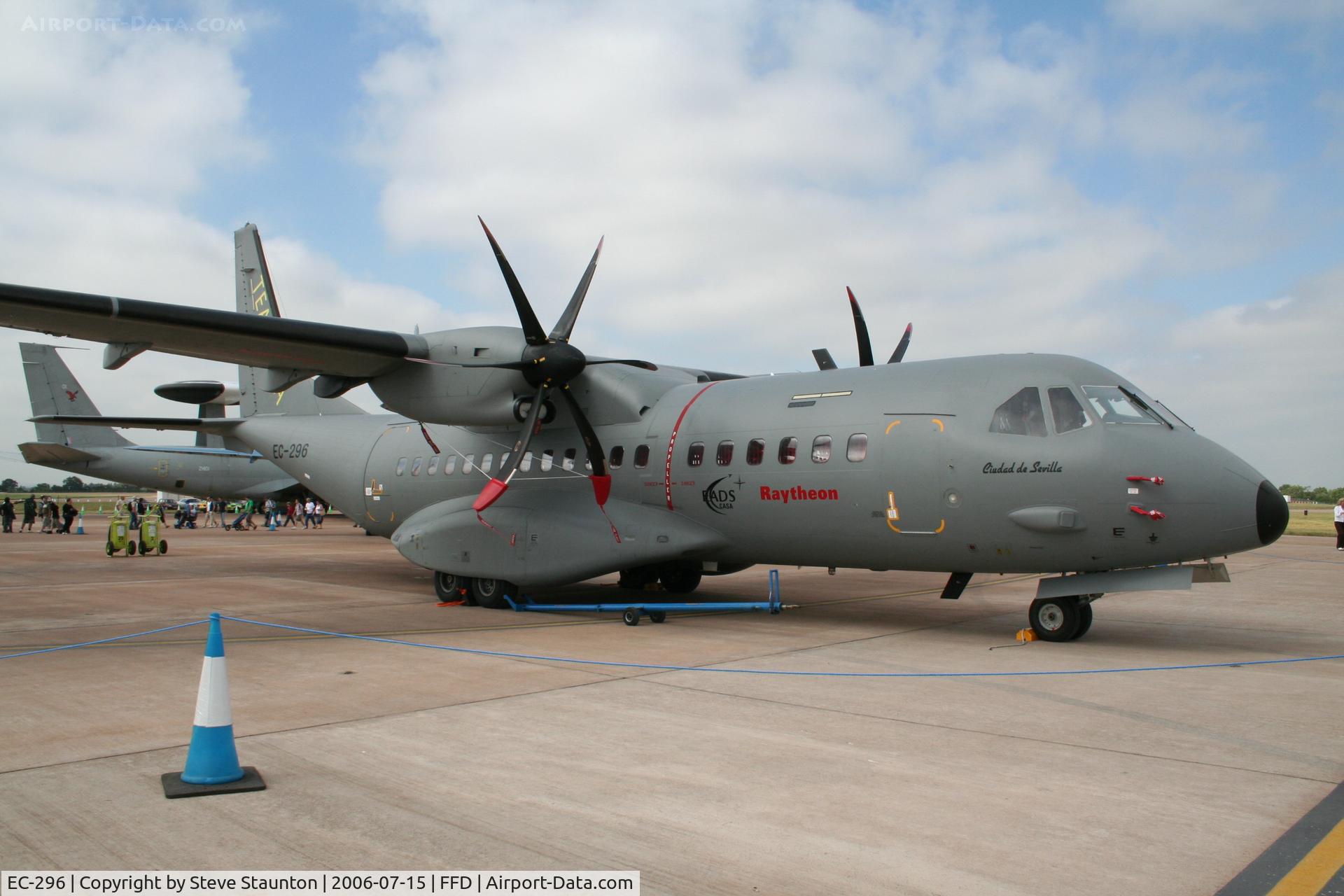 EC-296, 1998 CASA C-295W C/N S-001, Royal International Air Tattoo 2006