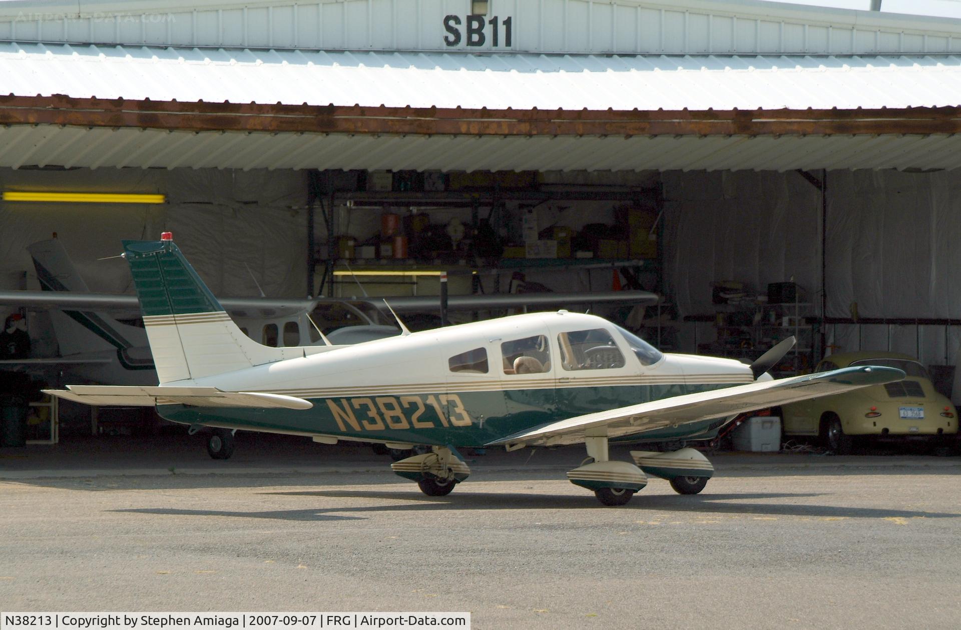 N38213, 1977 Piper PA-28-181 C/N 28-7790529, Archer taxiing in.