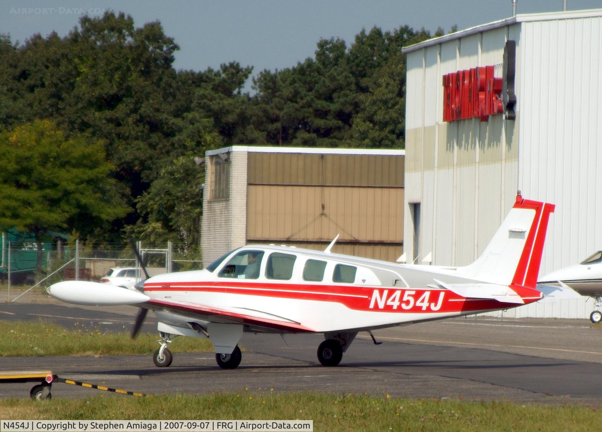 N454J, 1979 Beech A36 Bonanza 36 C/N E-1571, Bonanza Taxiing in...