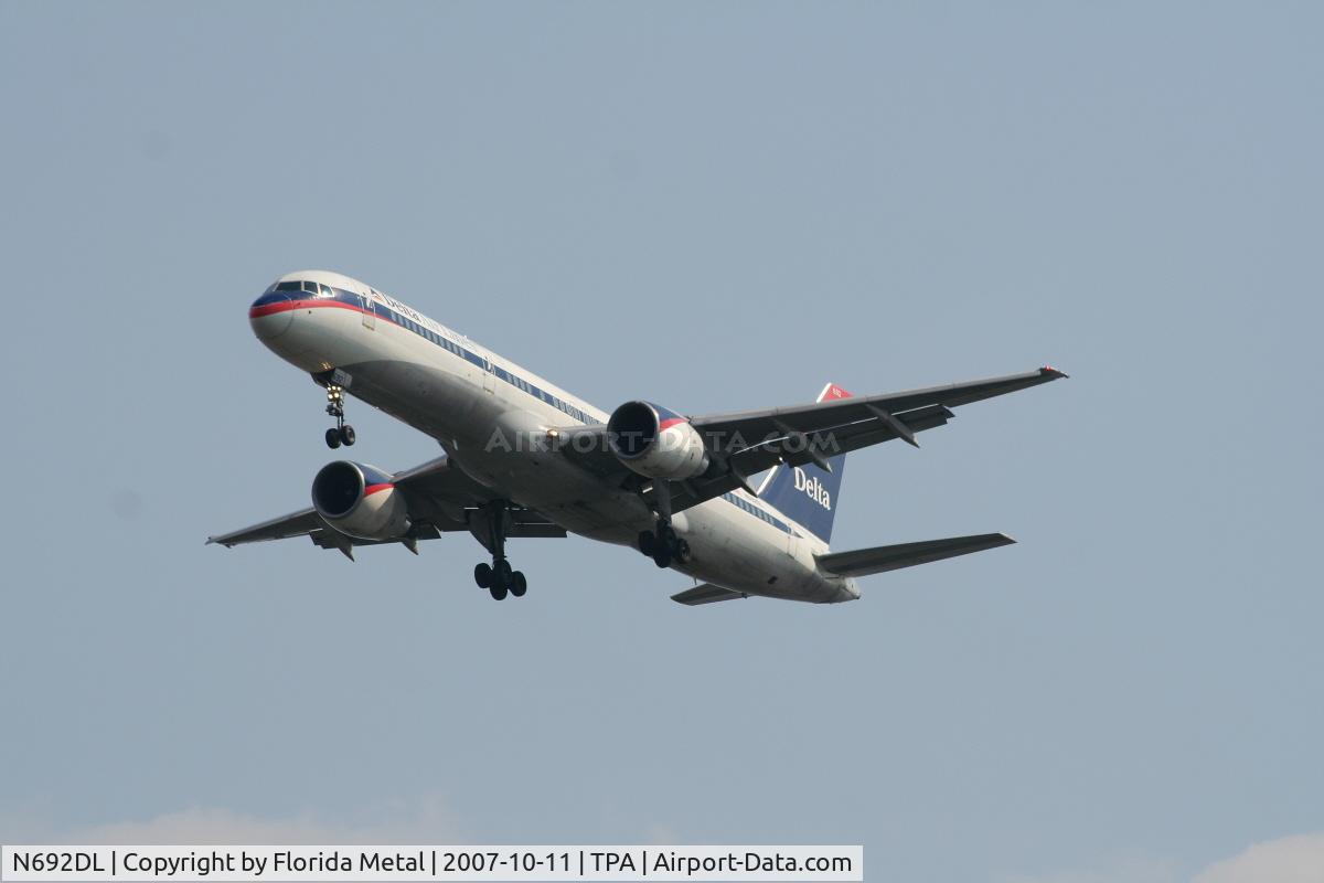 N692DL, 1998 Boeing 757-232 C/N 29724, Delta
